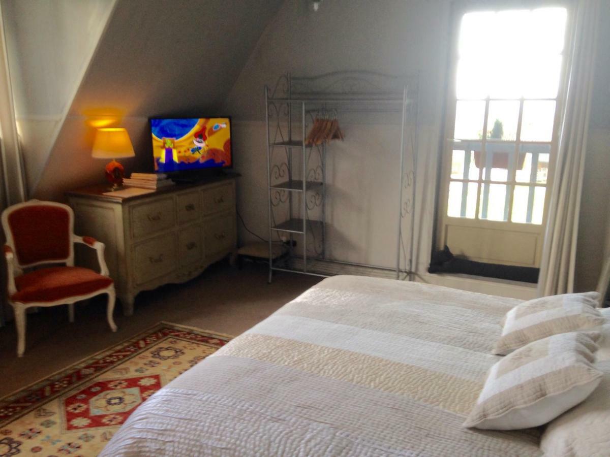Les Chaumieres Du Pays D'Auge Bed & Breakfast Le Breuil-en-Auge Exterior photo